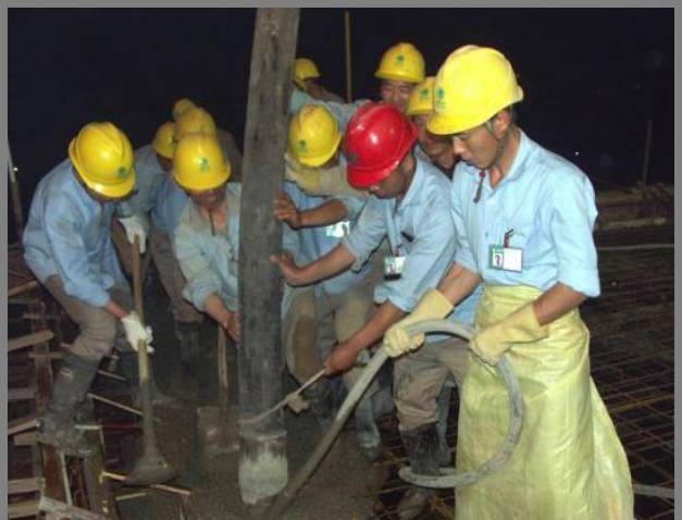 混凝土這樣施工，沒(méi)有蜂窩麻面、不爛根，還能間接縮短工期！